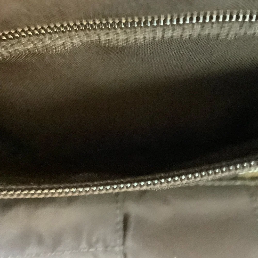 GUC Coach Signature Canvas Shoulder Bag
